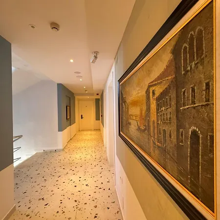 מלון Village By The Sea 4*