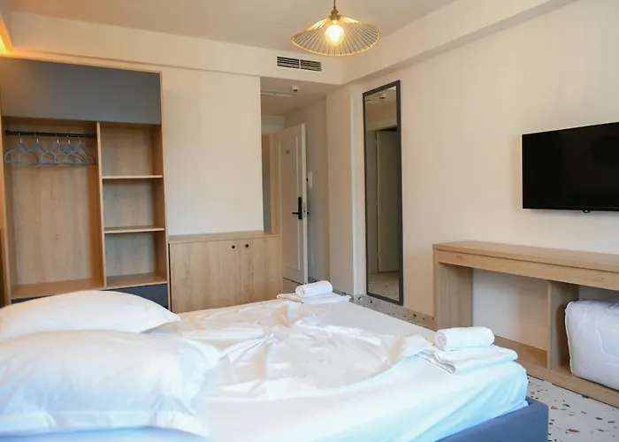 Village By The Sea 4*